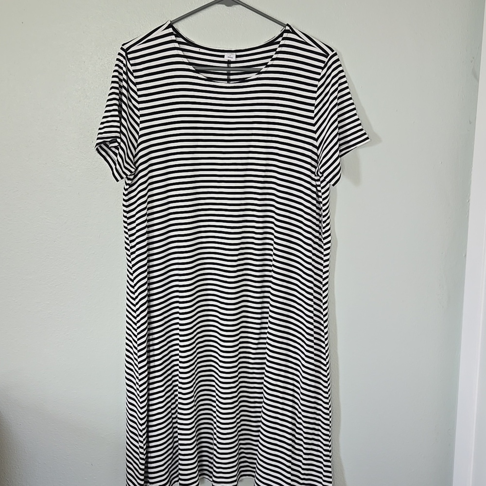 Old Navy | Black & White Striped T-Shirt Dress Size Large